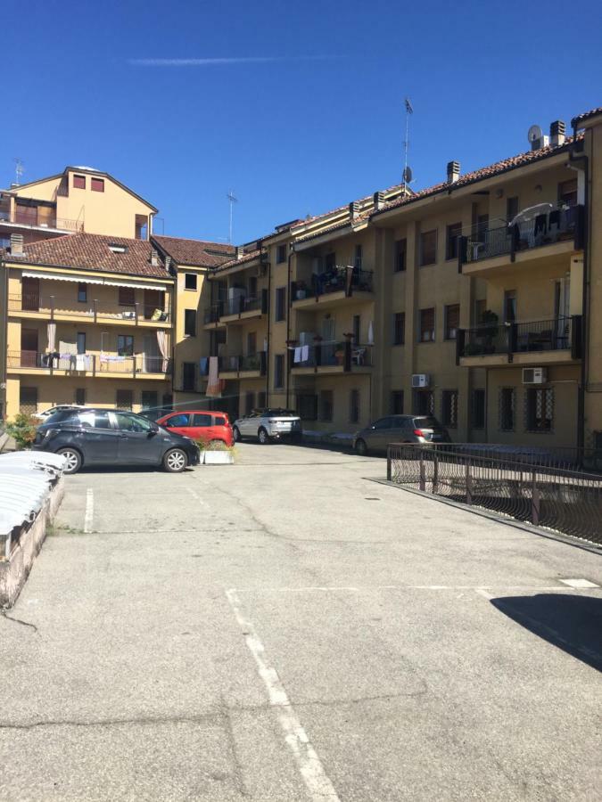 Apartment La Mansarda Альба Экстерьер фото
